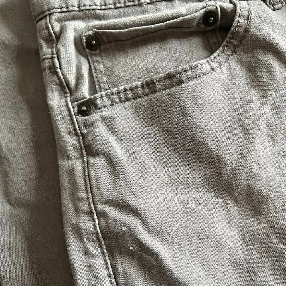 Levi's light gray 511 Slim jeans 18 29x29